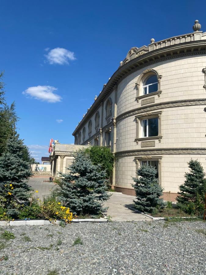 Hotel Astam Костанай Екстер'єр фото